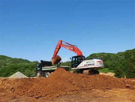 住友建機、ハイブリッドショベル　油圧と電動モーターを融合