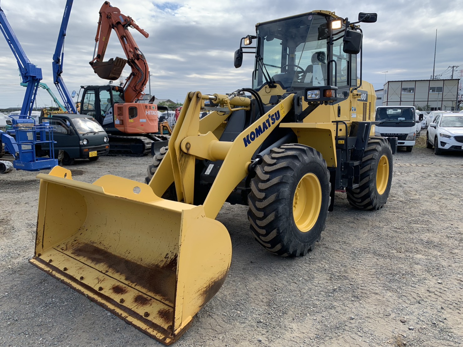 中古重機・中古建機 コマツ WA100-8 90984